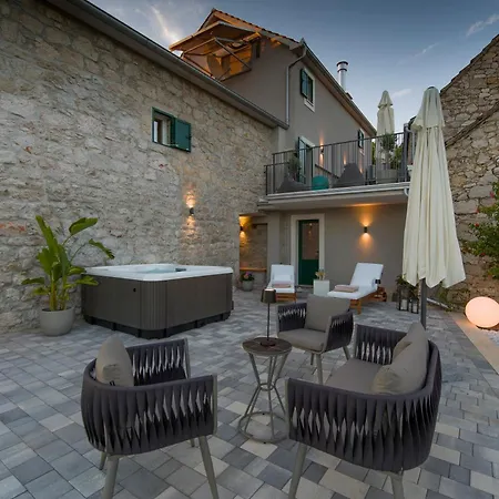 Bayne House * Cista Provo
